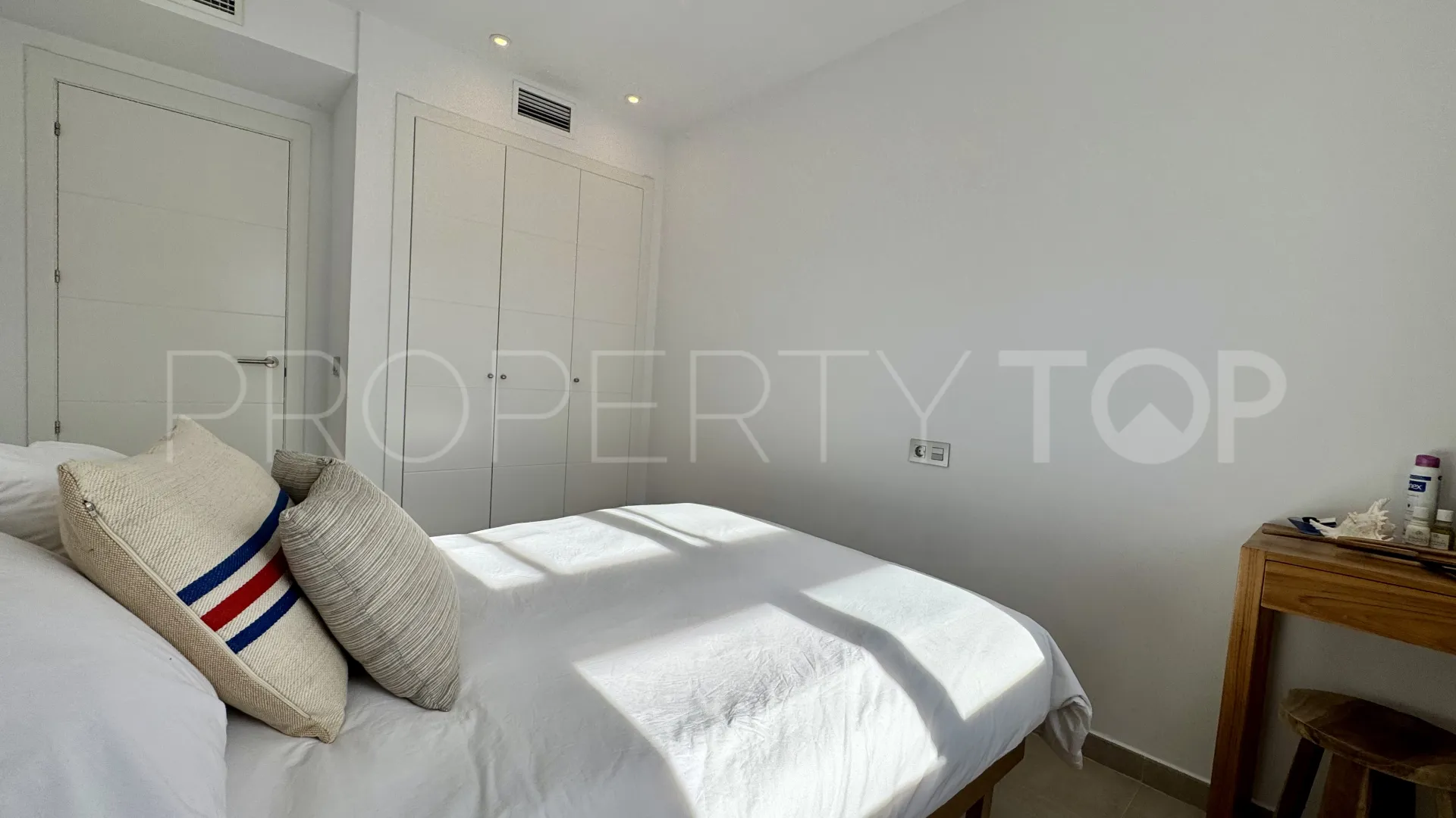 Santa Eulalia del Río, Ático con 2 dormitorios a la venta