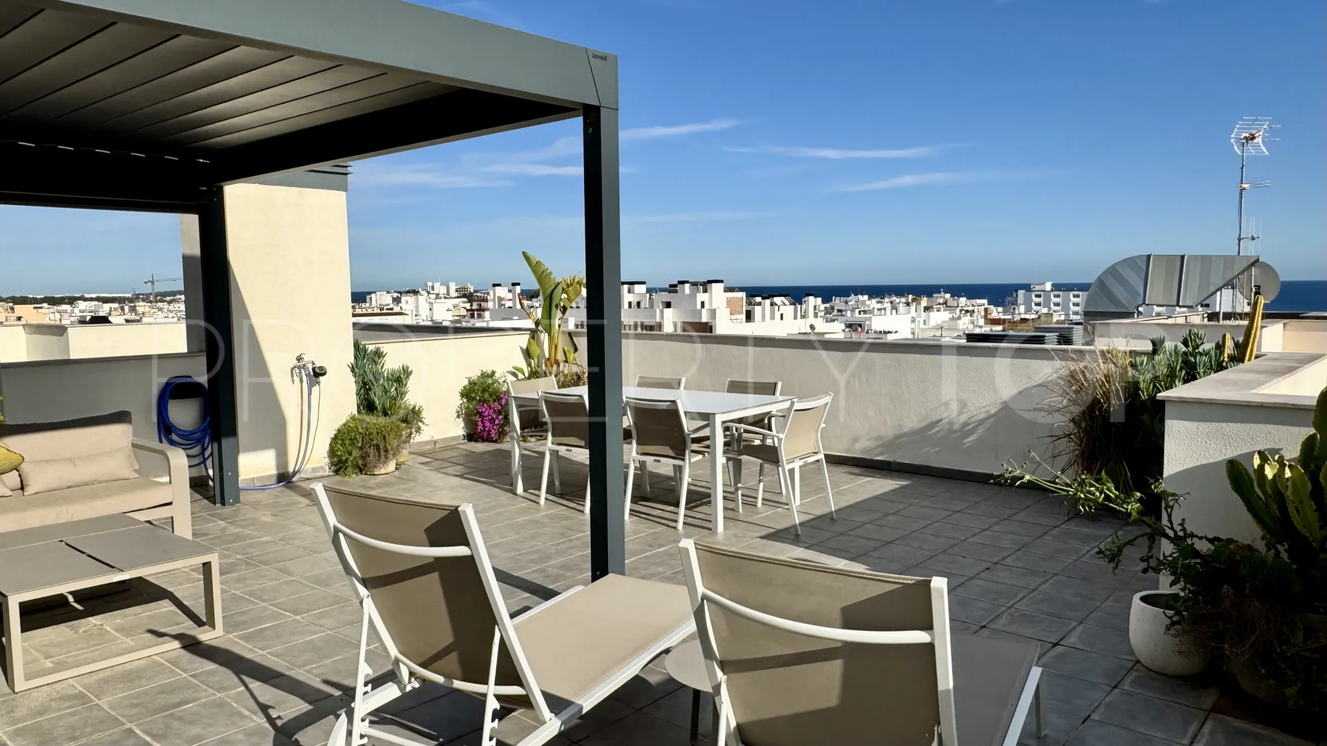 Santa Eulalia del Río, Ático con 2 dormitorios a la venta