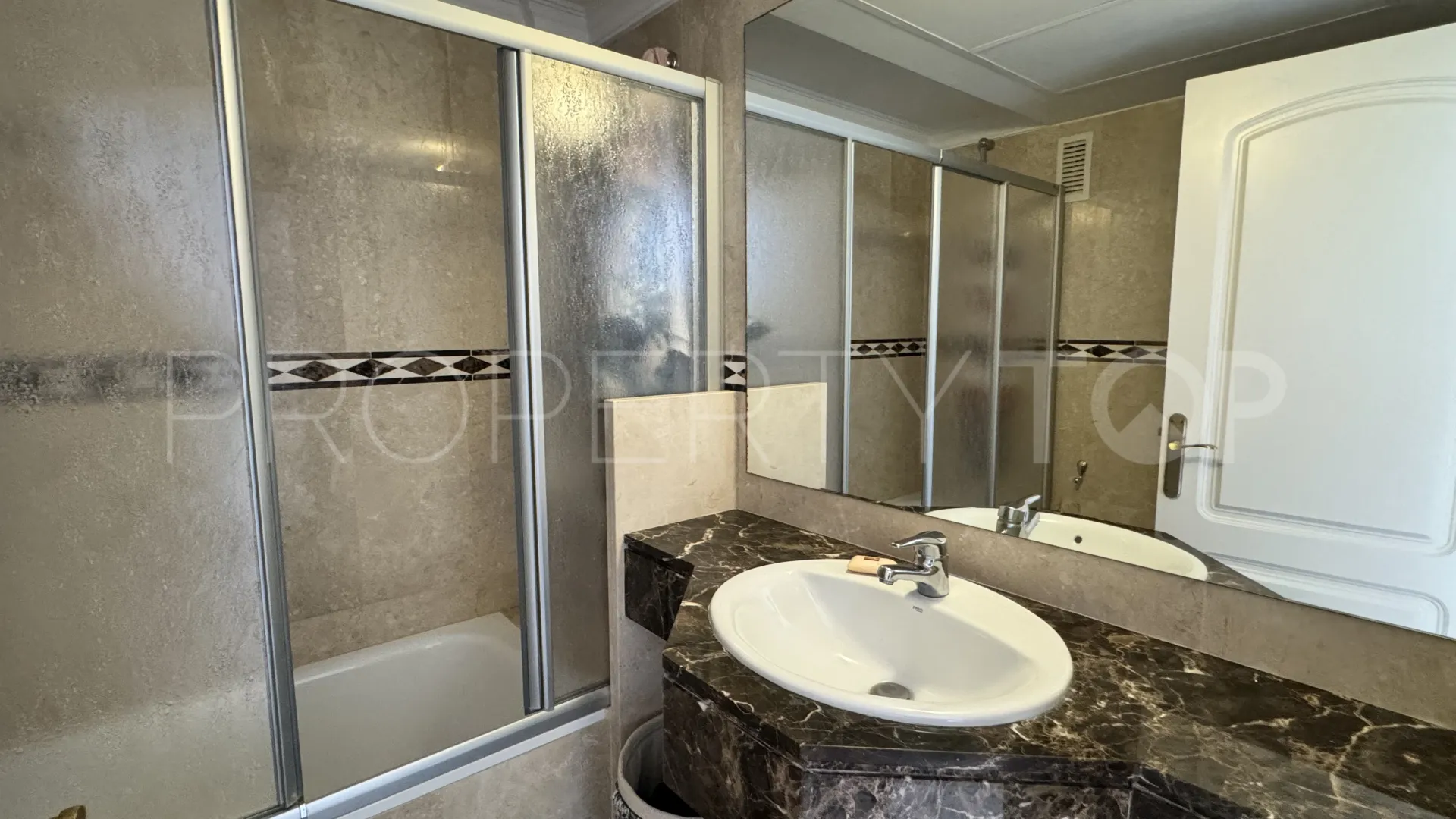 Comprar apartamento en San Carlos con 2 dormitorios