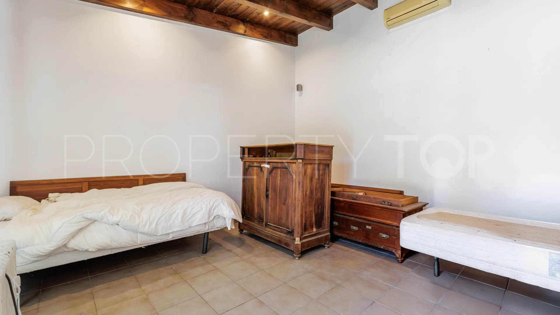 Coin villa for sale