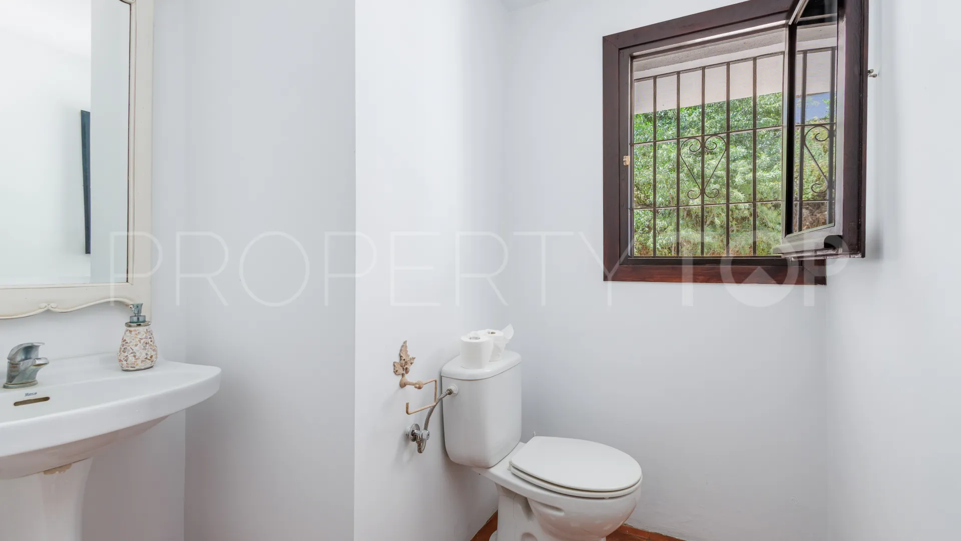 Coin villa for sale