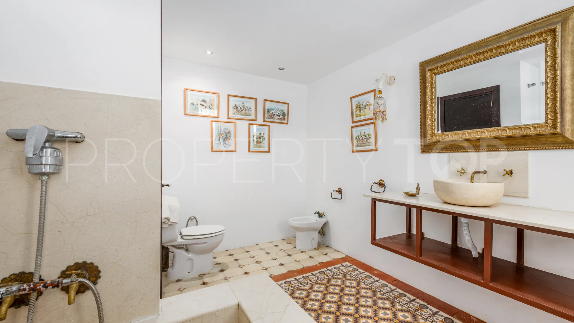 Coin villa for sale