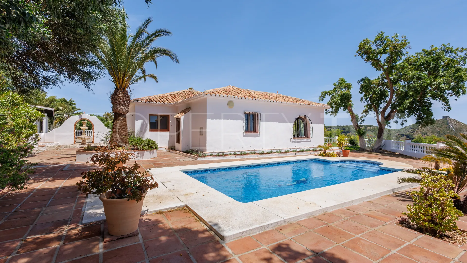 Coin villa for sale