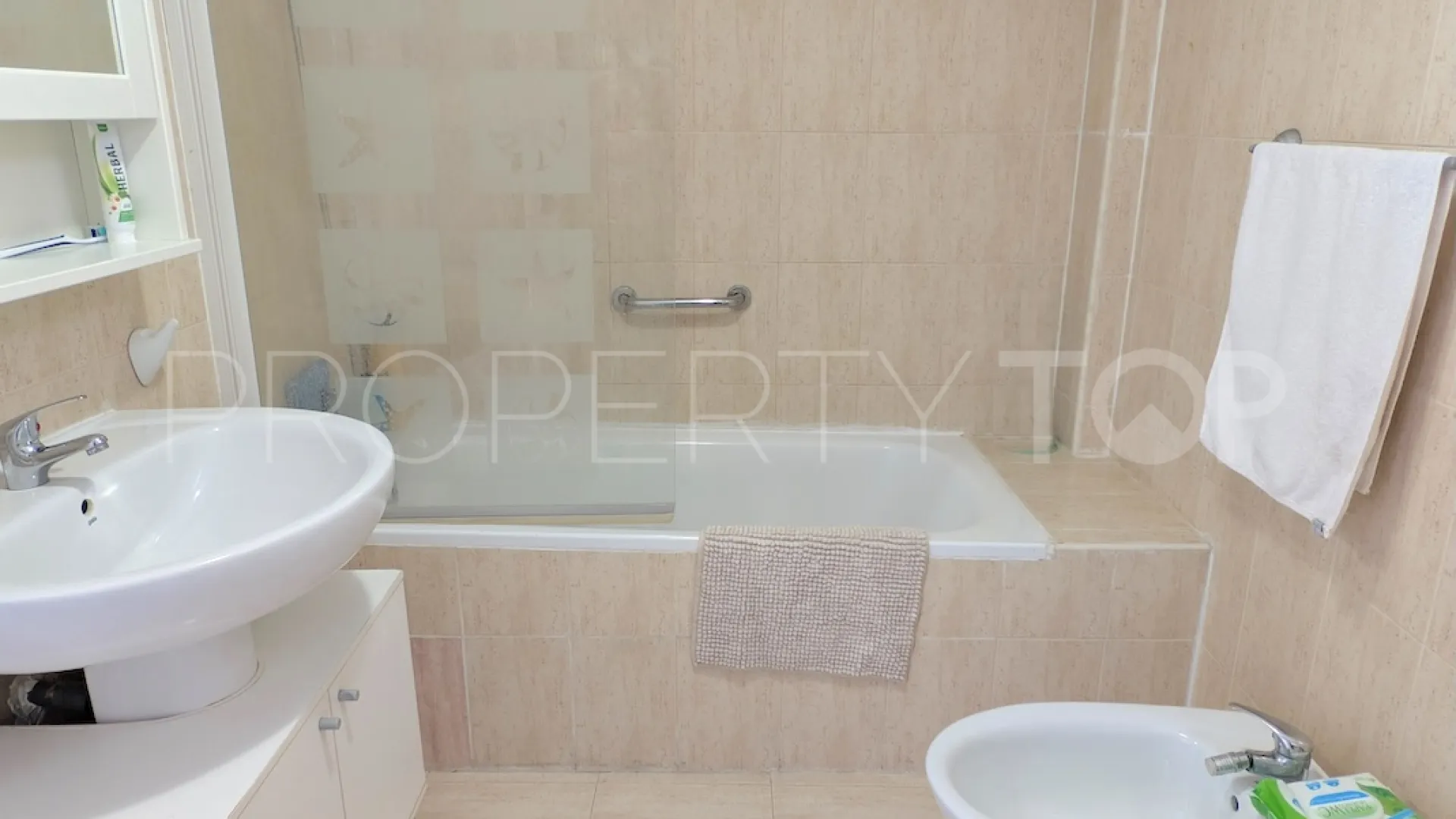 Buy apartment in Torrequebrada