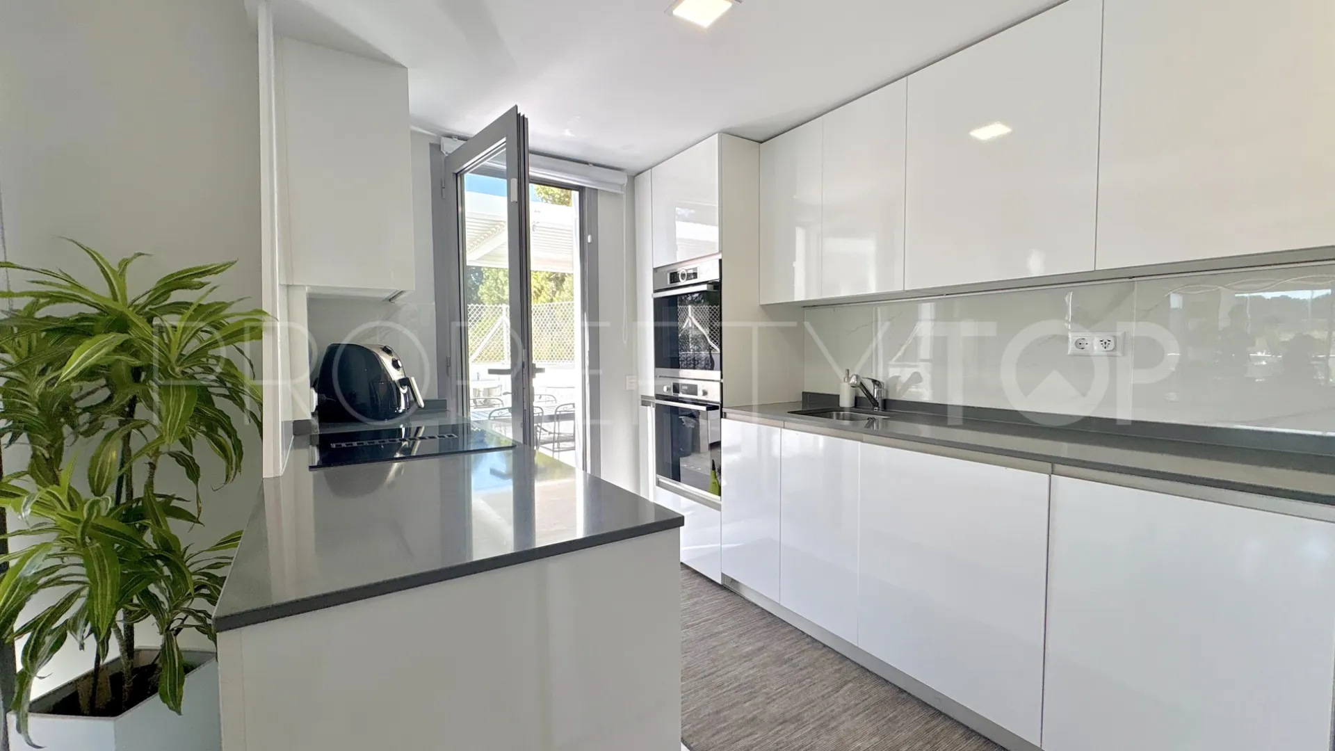 Comprar apartamento planta baja en El Chaparral