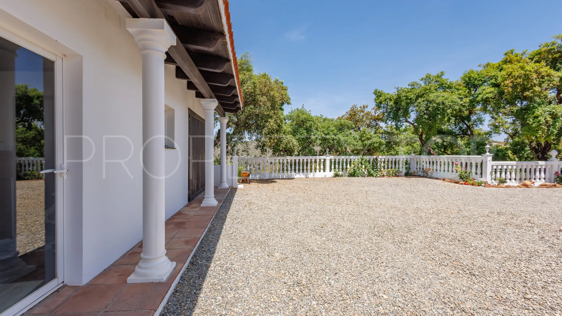 Villa a la venta con 6 dormitorios en Coin