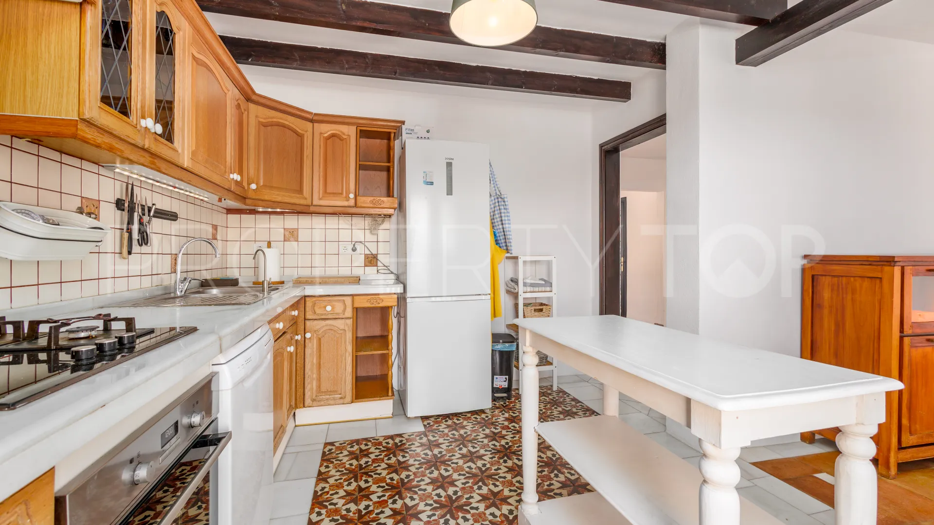 Villa a la venta con 6 dormitorios en Coin