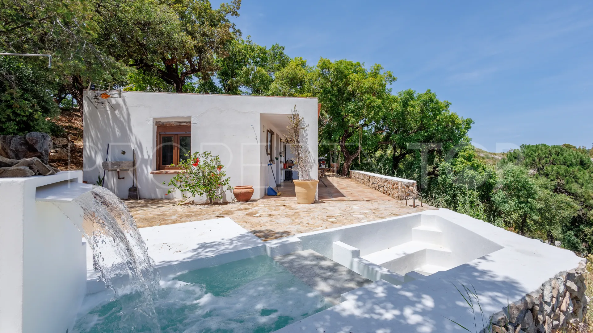 Villa a la venta con 6 dormitorios en Coin