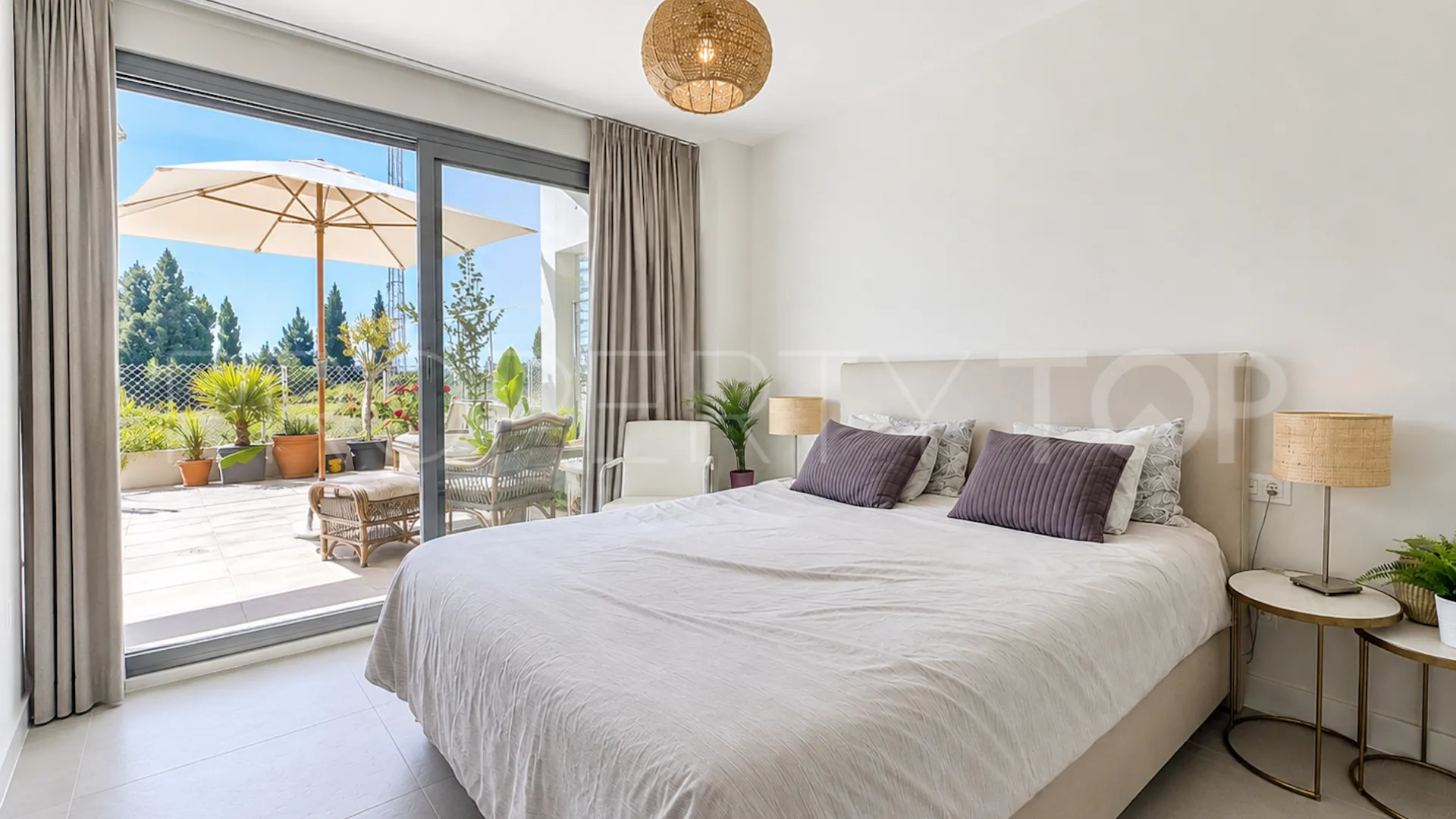2 bedrooms ground floor apartment in El Chaparral for sale