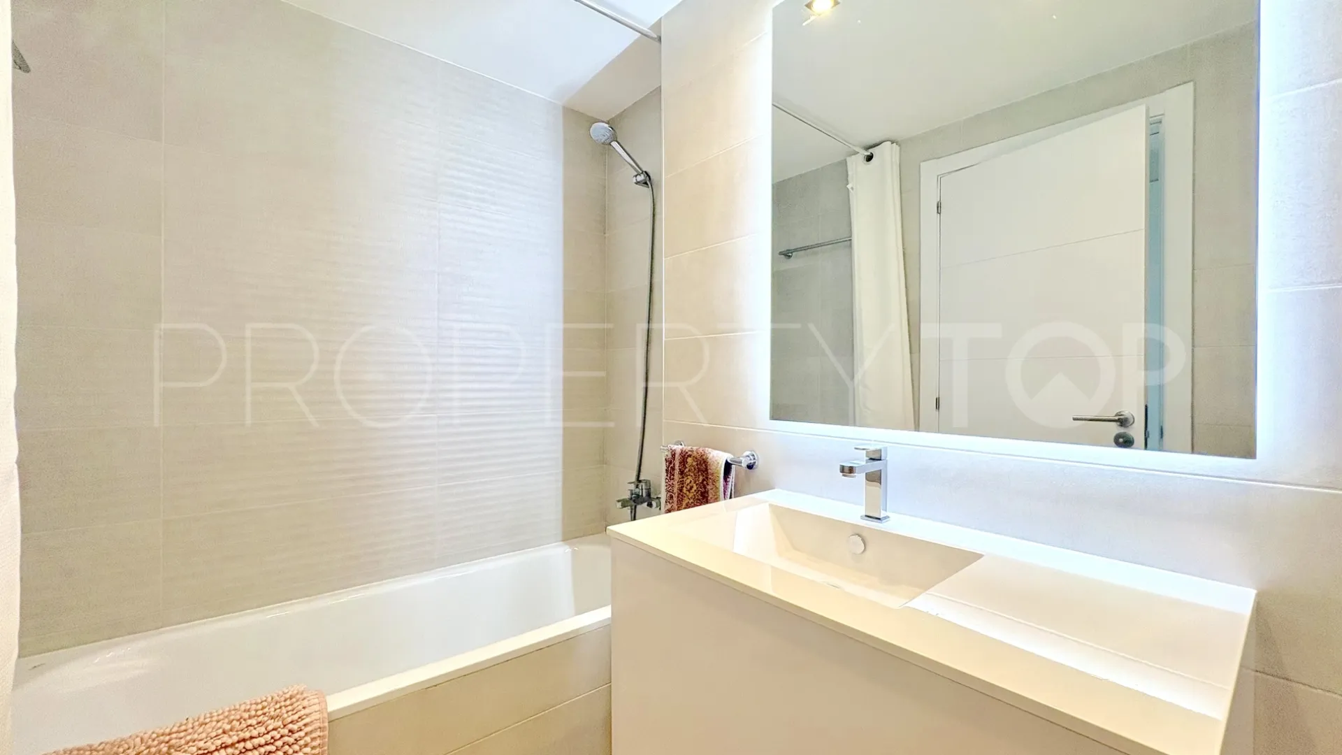 2 bedrooms ground floor apartment in El Chaparral for sale