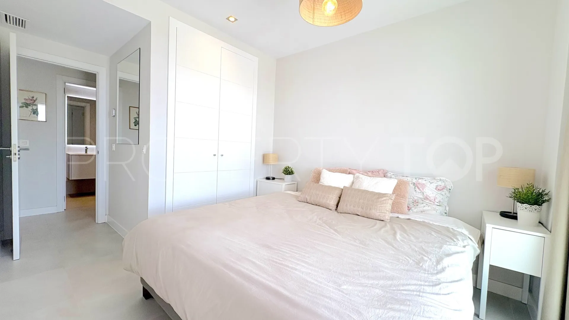 2 bedrooms ground floor apartment in El Chaparral for sale