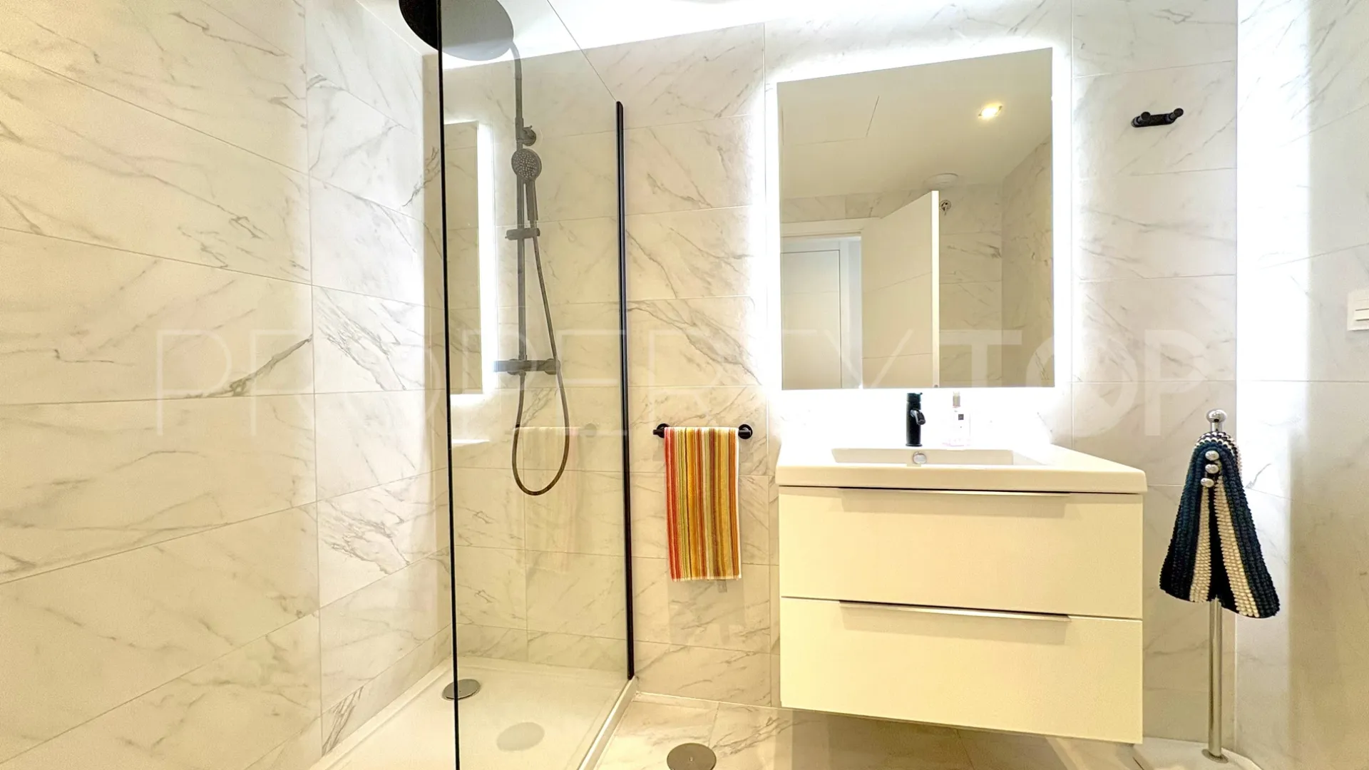 2 bedrooms ground floor apartment in El Chaparral for sale