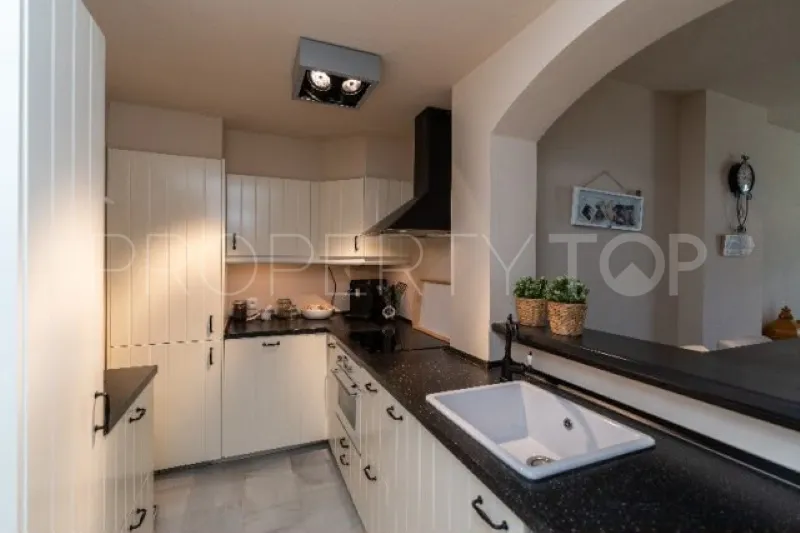 Calahonda ground floor apartment for sale
