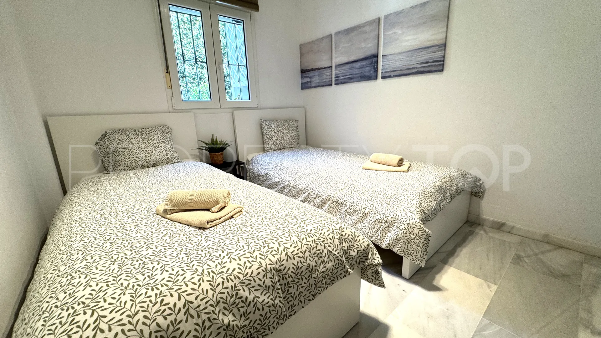 For sale Calahonda ground floor apartment