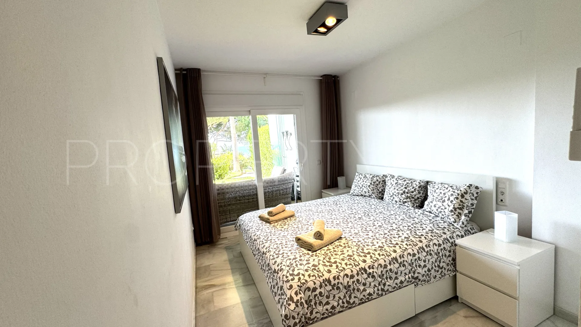 For sale Calahonda ground floor apartment