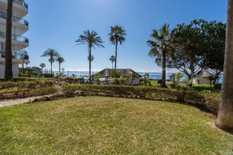 Calahonda ground floor apartment for sale