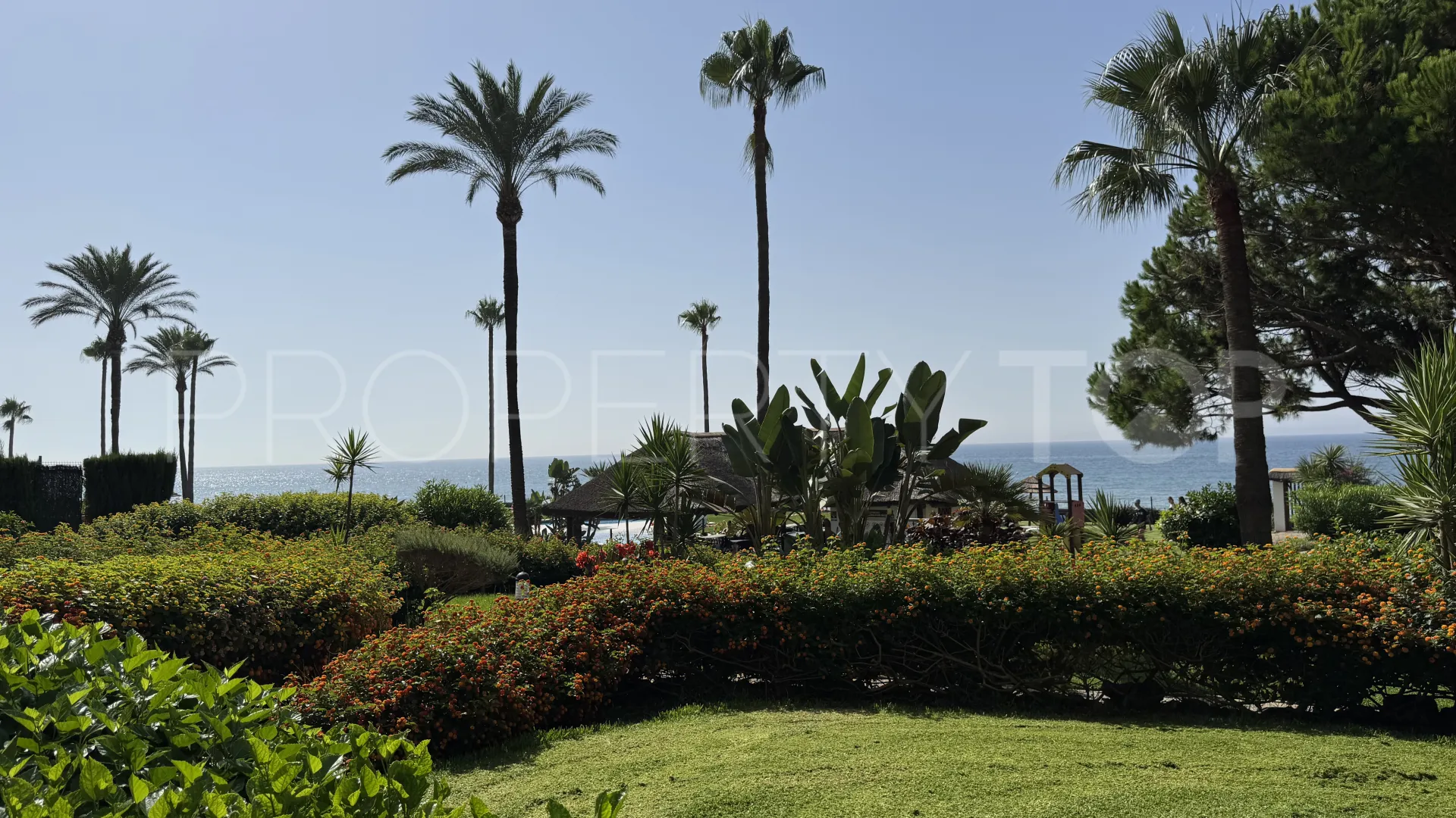 For sale Calahonda ground floor apartment
