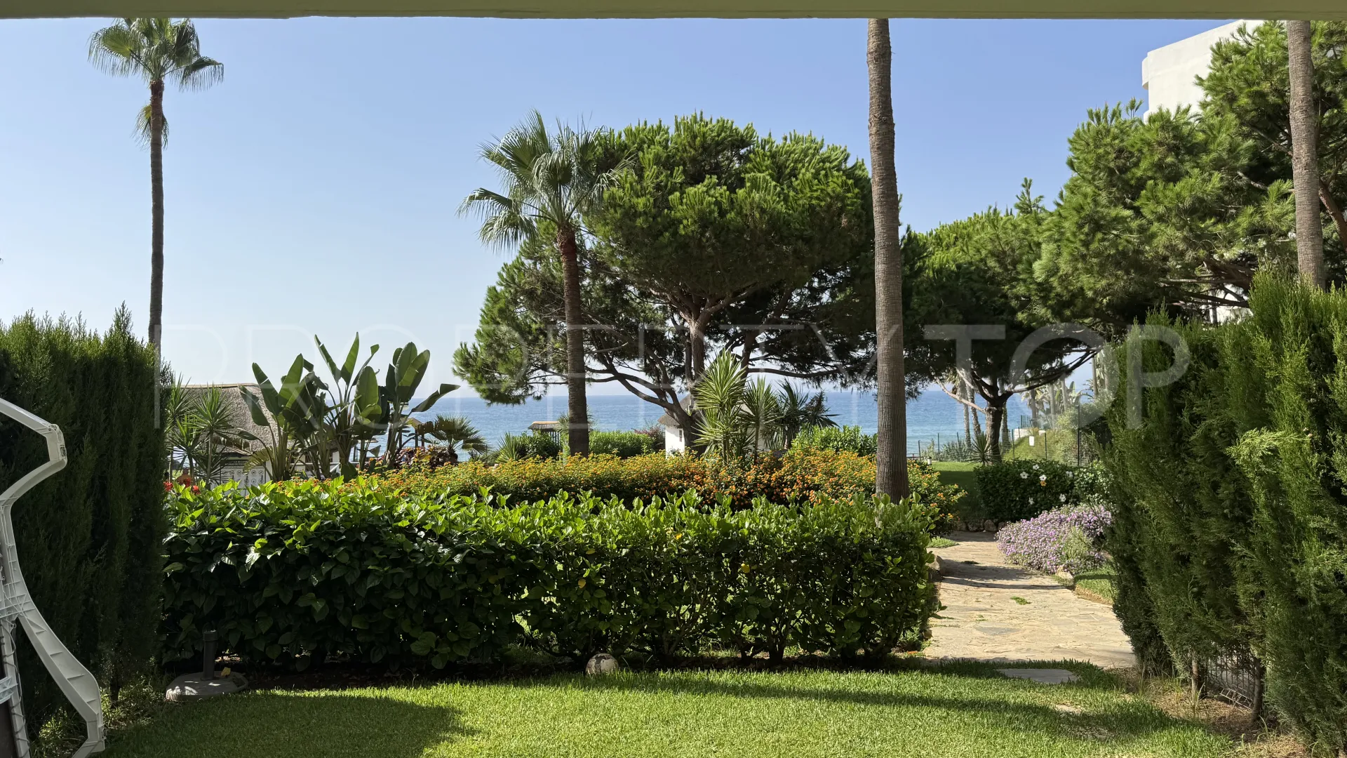 For sale Calahonda ground floor apartment