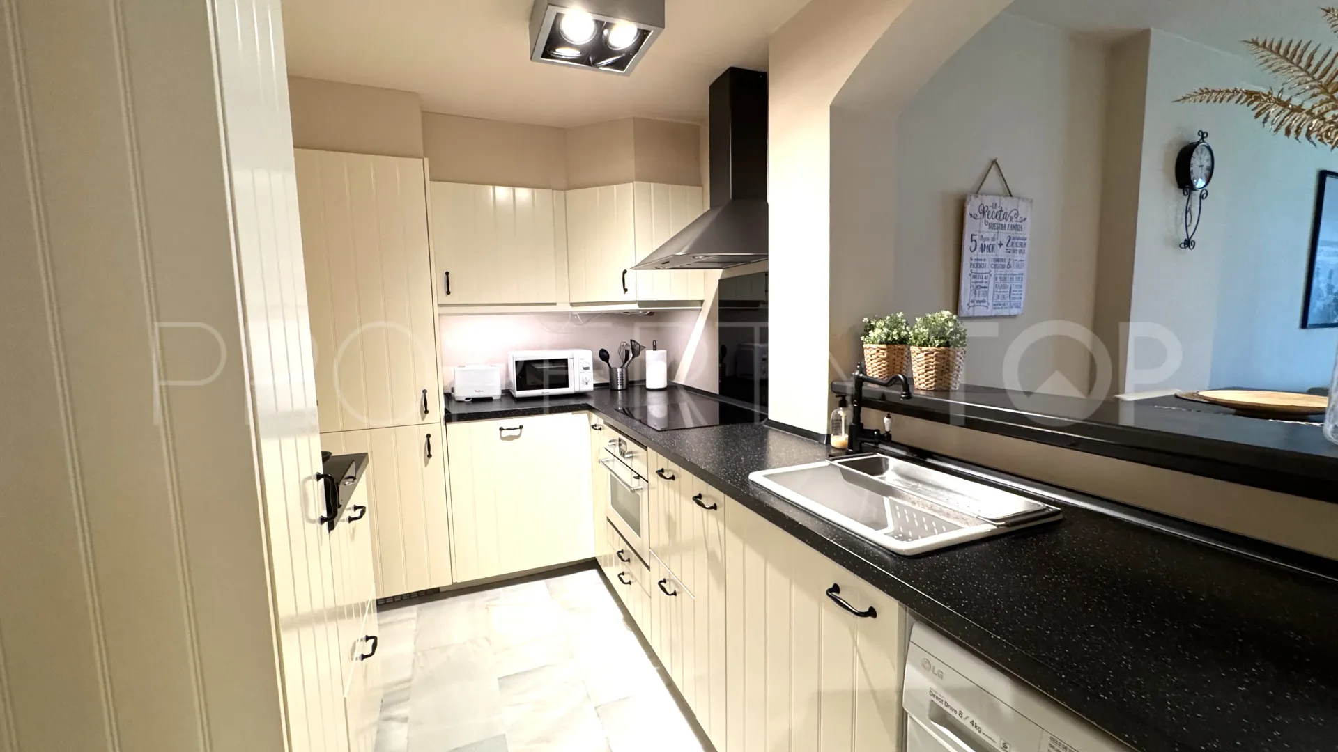 For sale Calahonda ground floor apartment