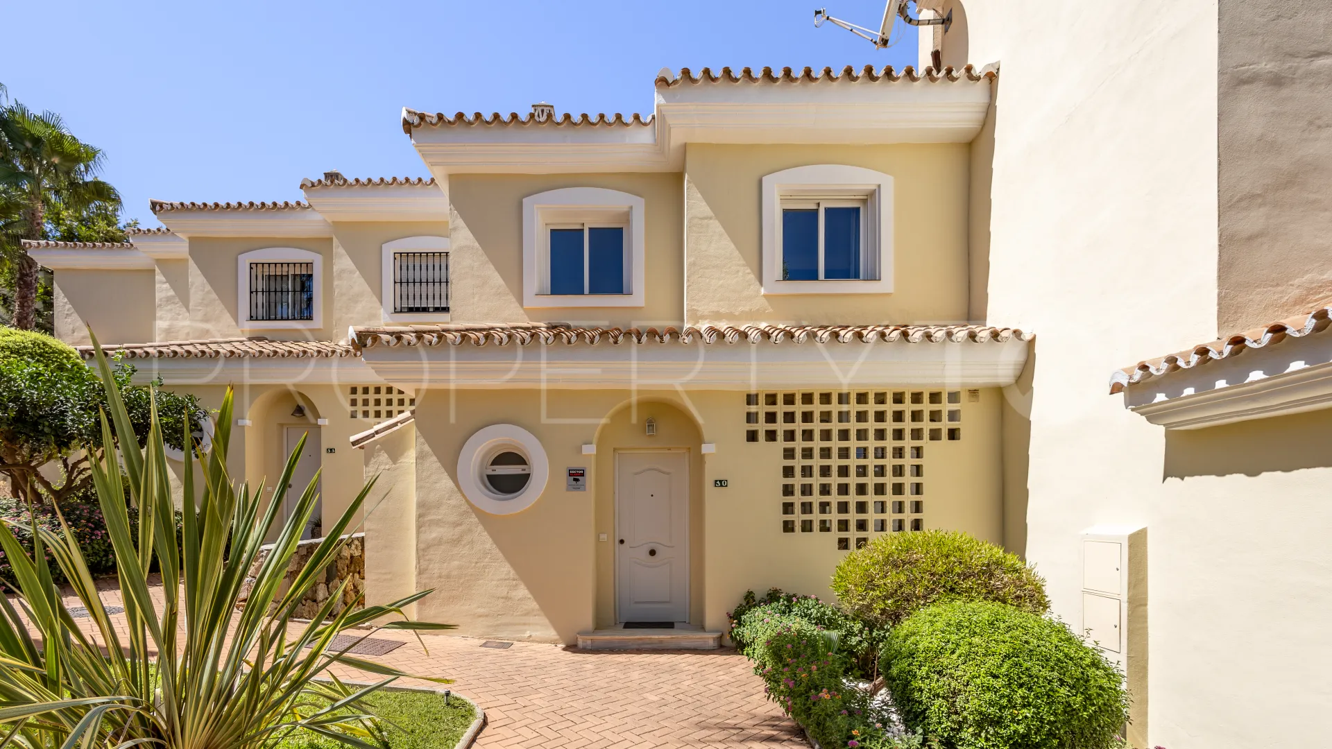 For sale Alhaurin Golf town house with 3 bedrooms