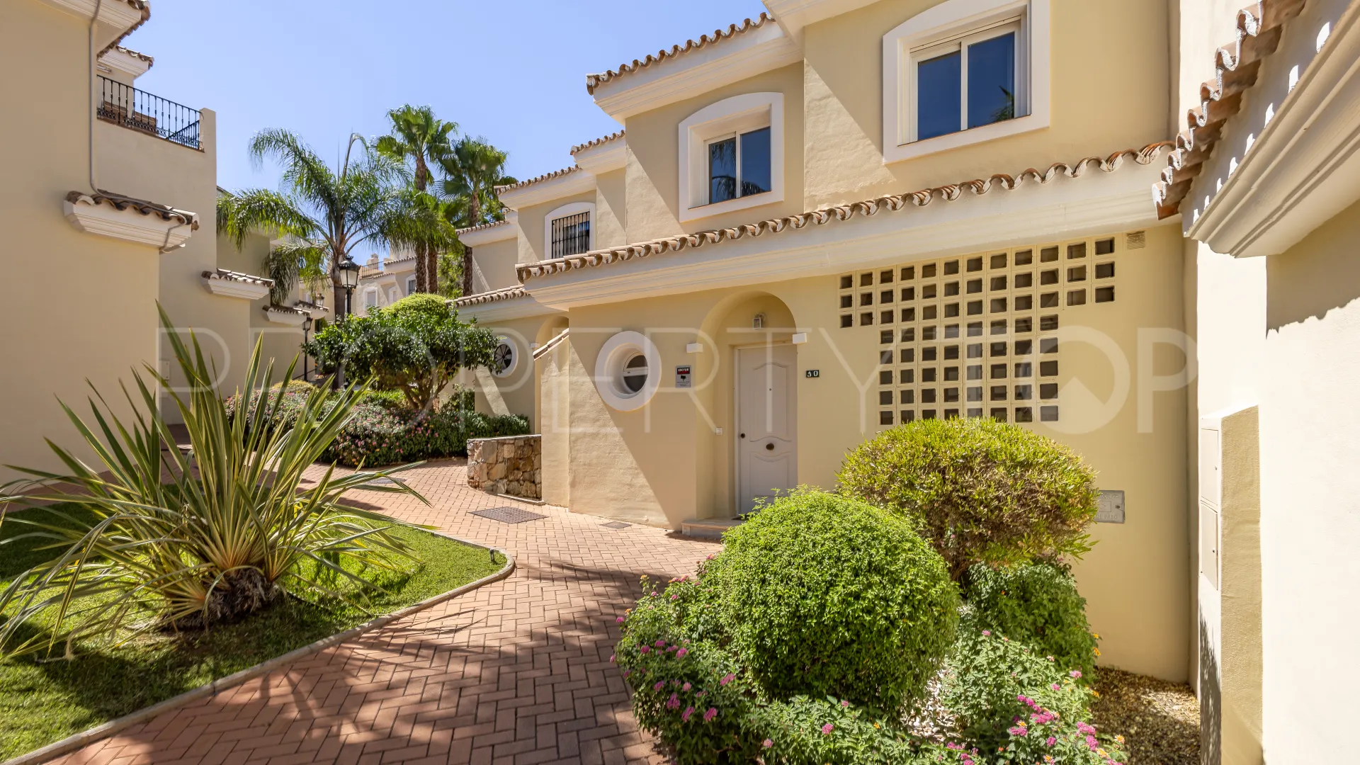 For sale Alhaurin Golf town house with 3 bedrooms