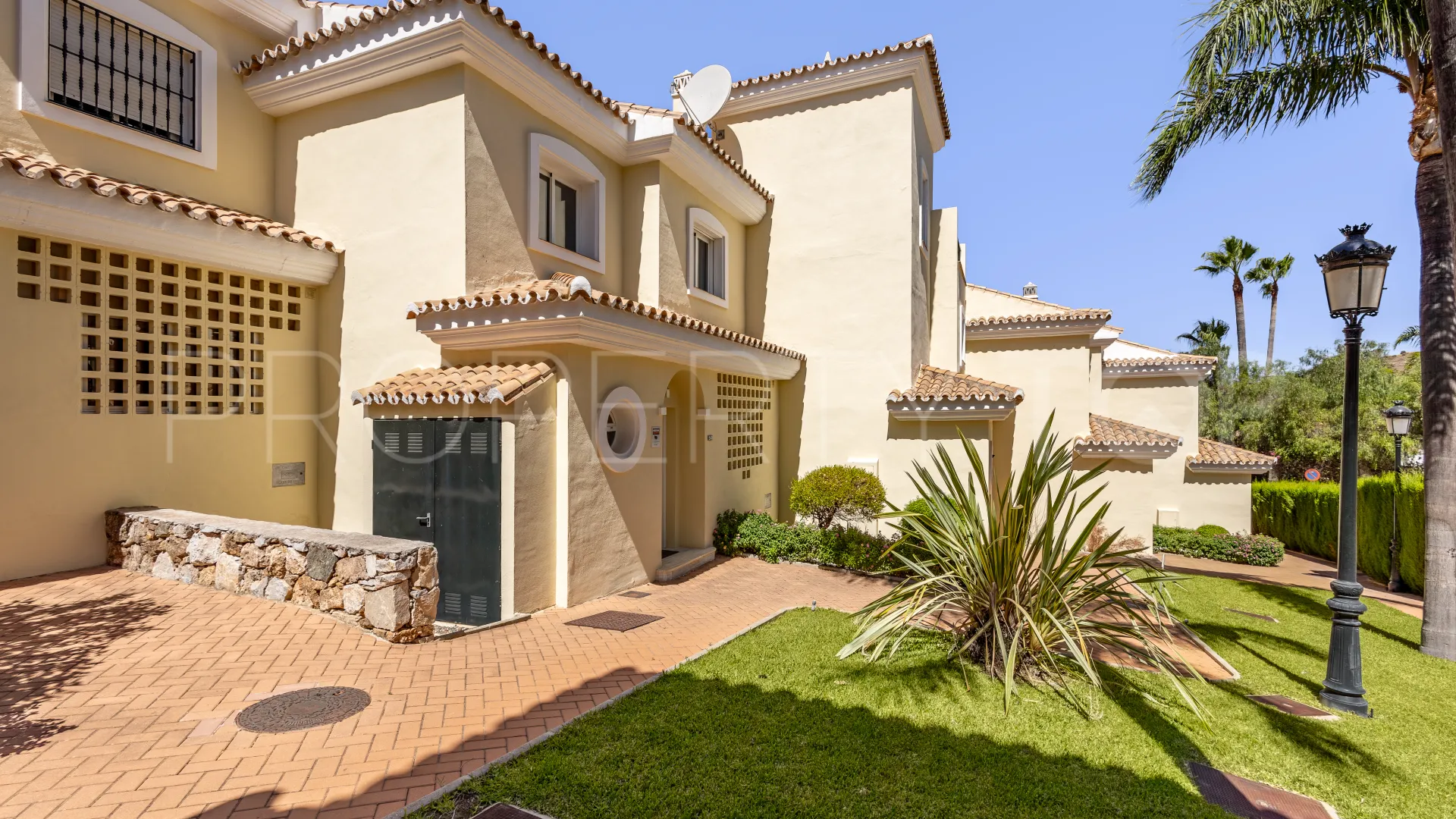 For sale Alhaurin Golf town house with 3 bedrooms