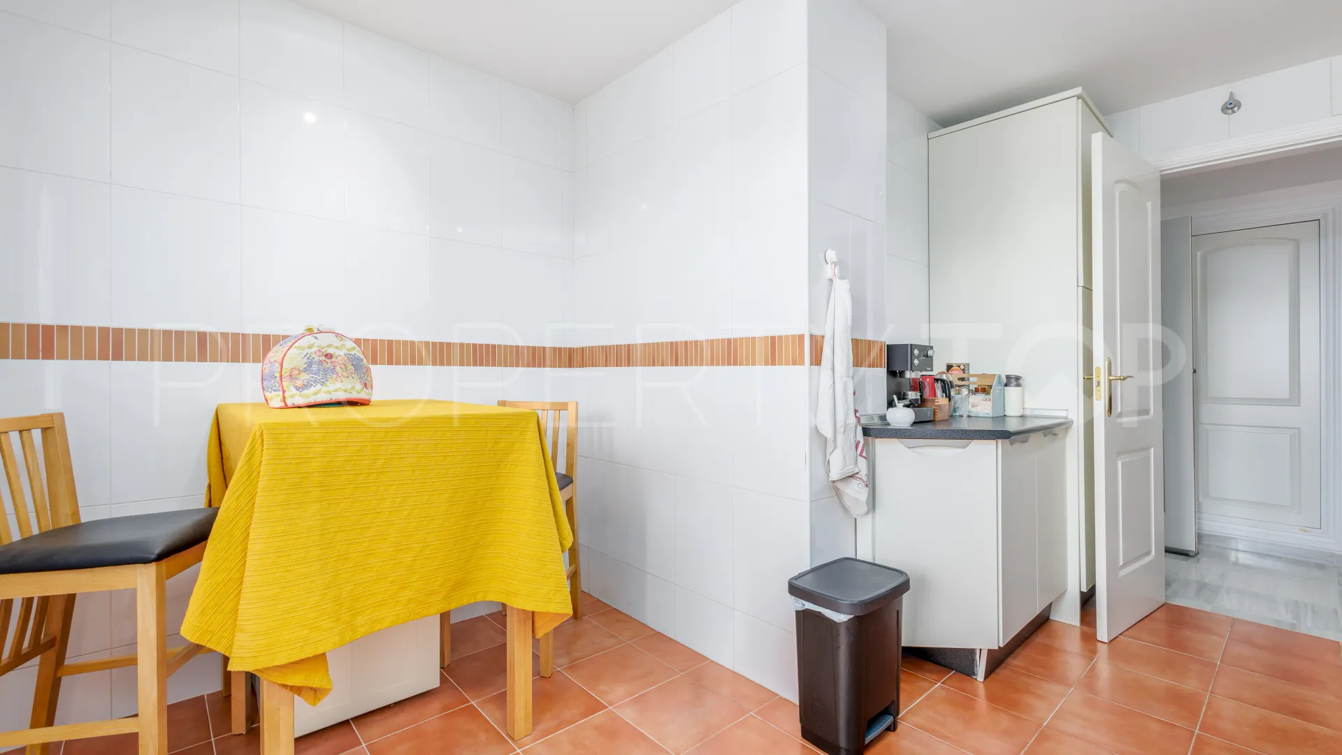 Buy ground floor apartment in Alhaurin Golf with 3 bedrooms