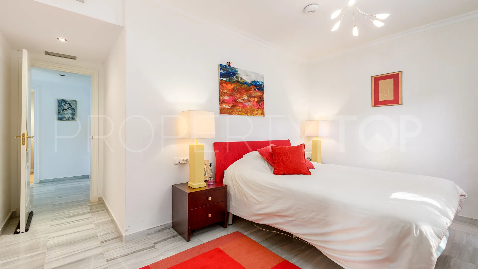 Buy ground floor apartment in Alhaurin Golf with 3 bedrooms