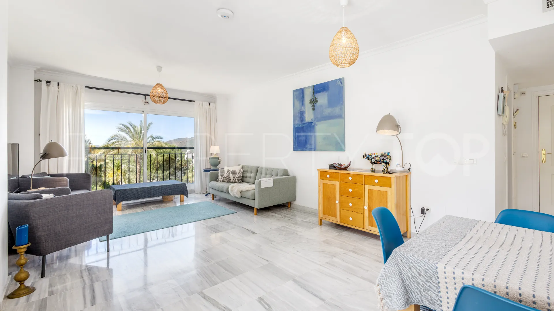 Buy ground floor apartment in Alhaurin Golf with 3 bedrooms
