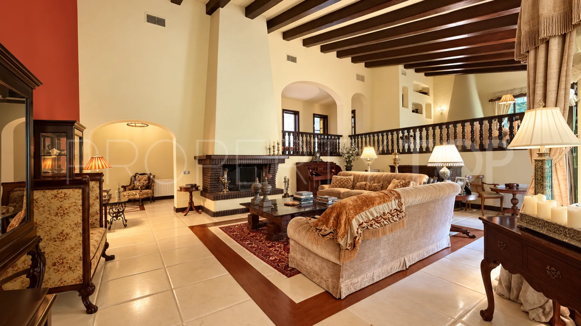 For sale house in Calahonda with 7 bedrooms