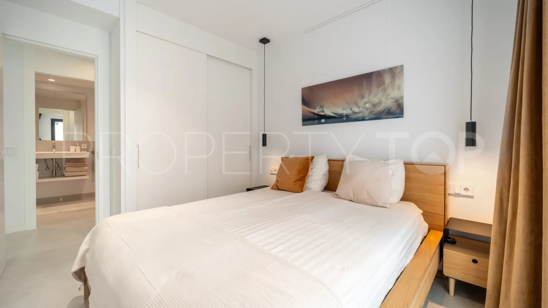 Apartamento planta baja en venta en El Higueron con 3 dormitorios