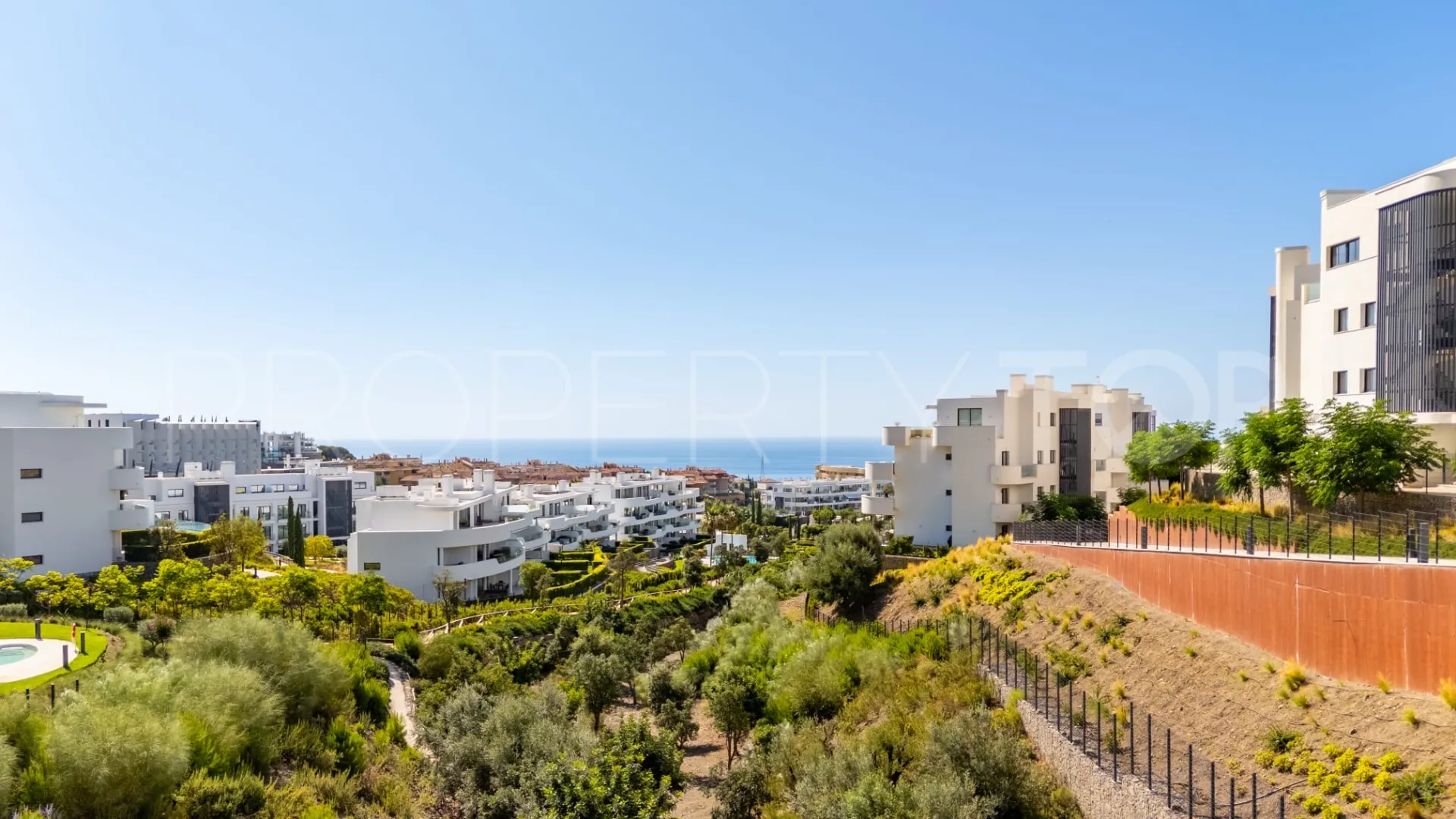 Apartamento planta baja en venta en El Higueron con 3 dormitorios