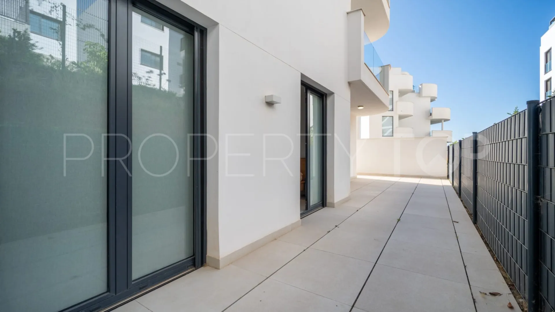 Apartamento planta baja en venta en El Higueron con 3 dormitorios