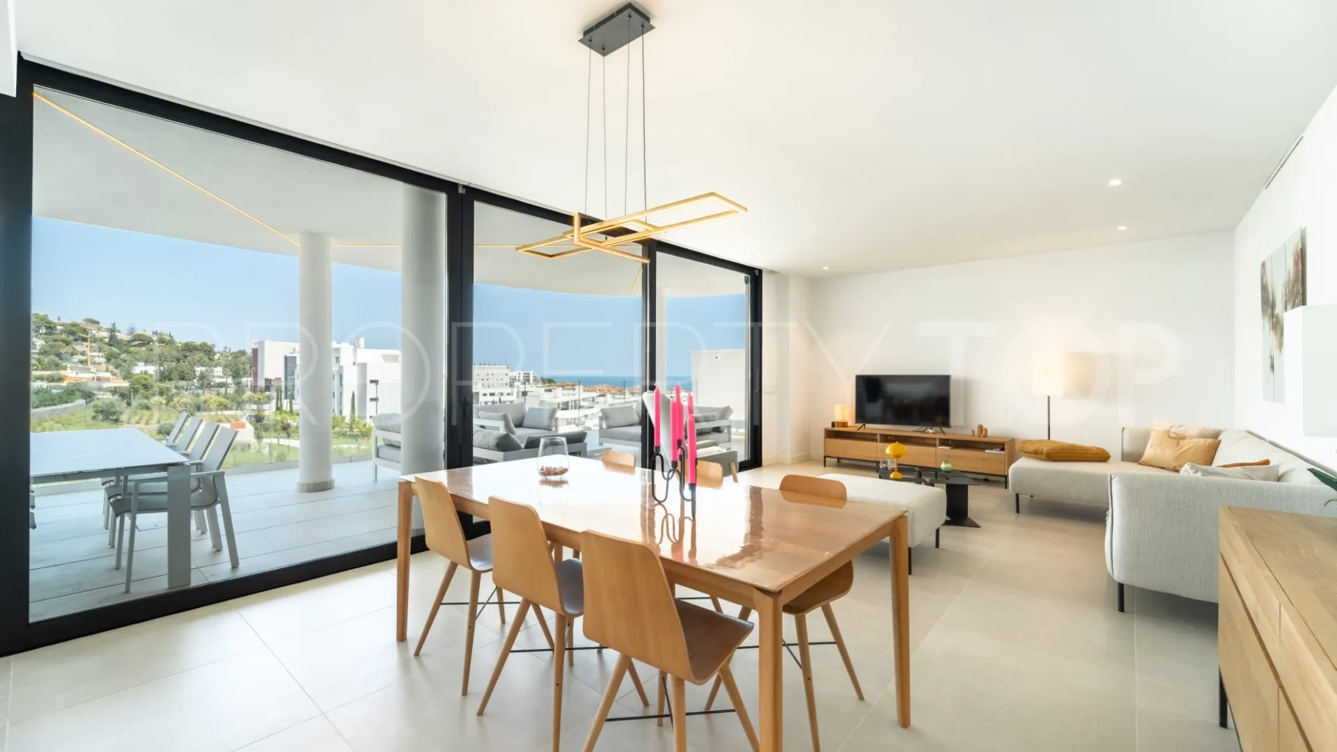 Apartamento planta baja en venta en El Higueron con 3 dormitorios