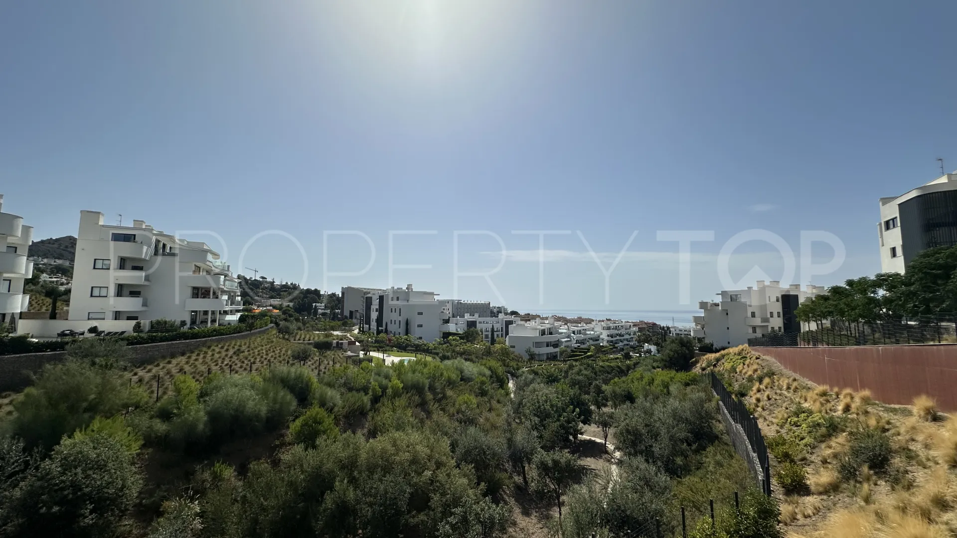 Apartamento planta baja en venta en El Higueron con 3 dormitorios