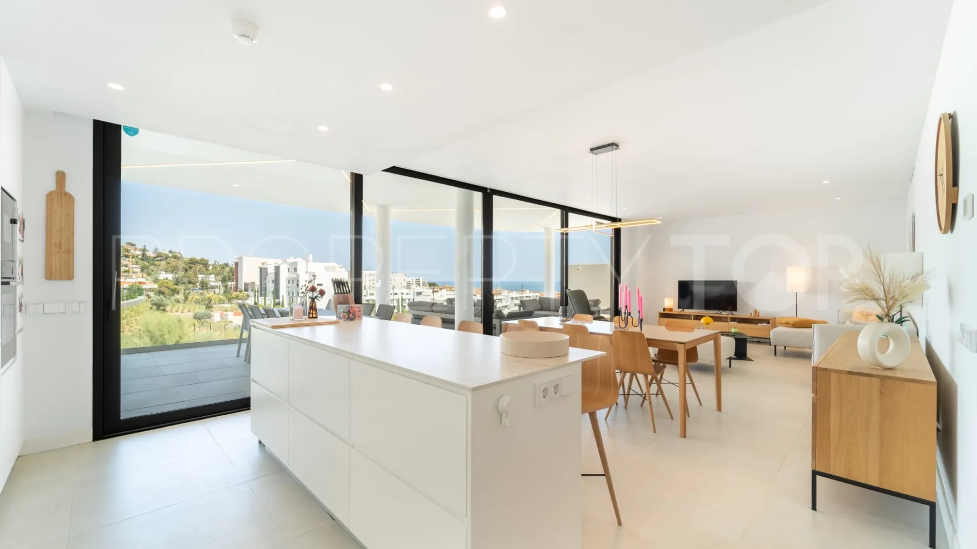 Apartamento planta baja en venta en El Higueron con 3 dormitorios