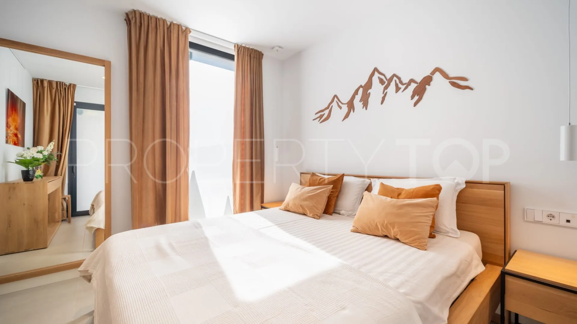 Apartamento planta baja en venta en El Higueron con 3 dormitorios
