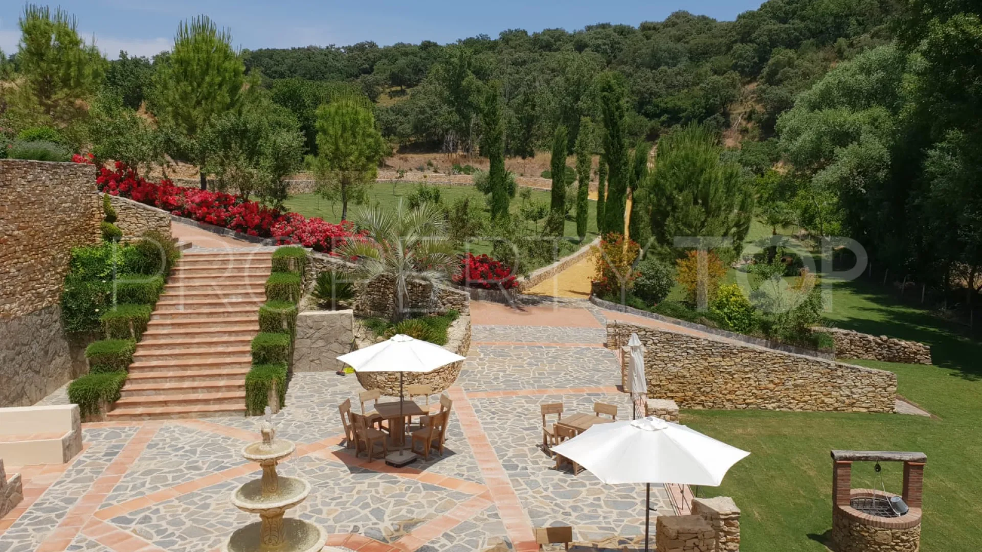 Setenil de las Bodegas, finca con 6 dormitorios en venta