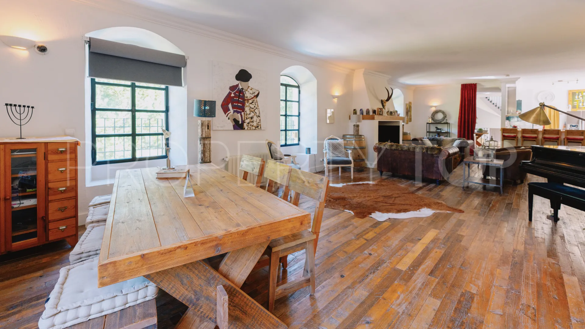 Setenil de las Bodegas, finca con 6 dormitorios en venta