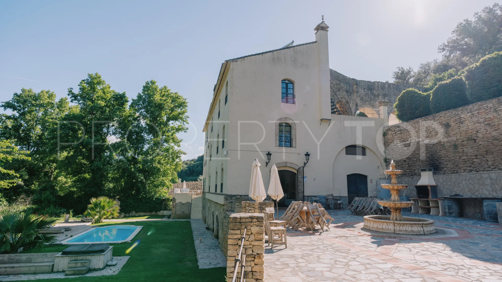 Setenil de las Bodegas, finca con 6 dormitorios en venta