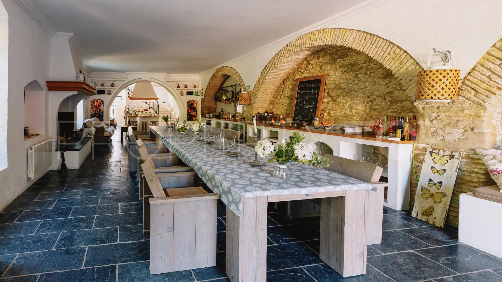 Setenil de las Bodegas, finca con 6 dormitorios en venta