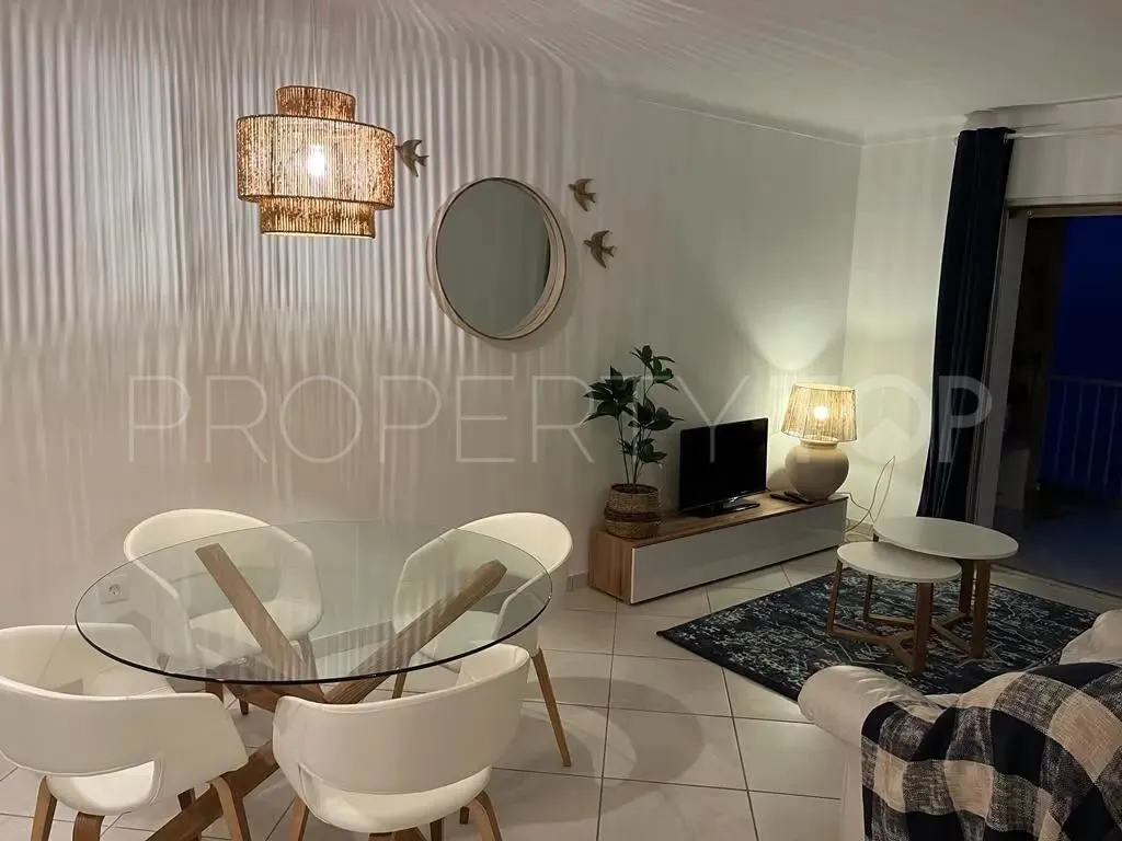 Comprar apartamento de 2 dormitorios en Roses