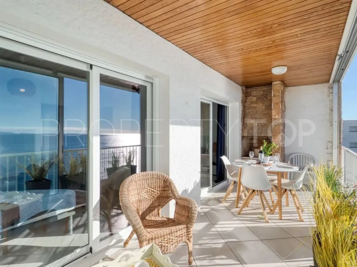 Comprar apartamento de 2 dormitorios en Roses