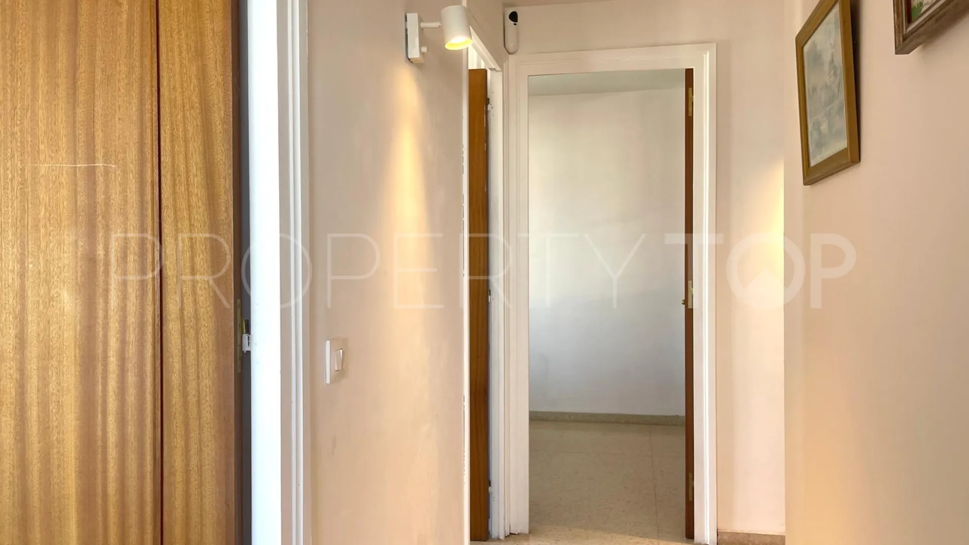 Se vende apartamento con 4 dormitorios en Roses