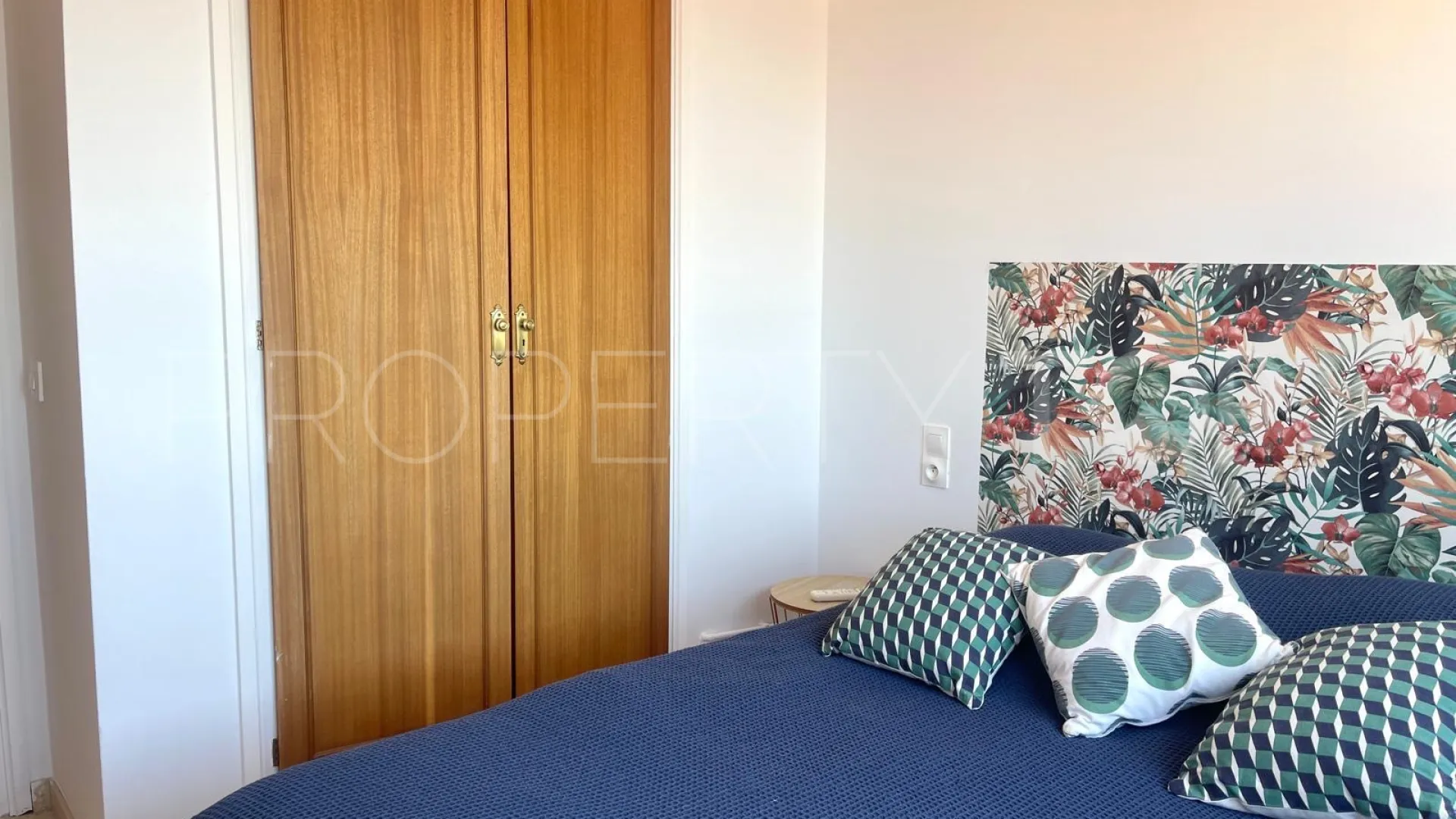 Se vende apartamento con 4 dormitorios en Roses