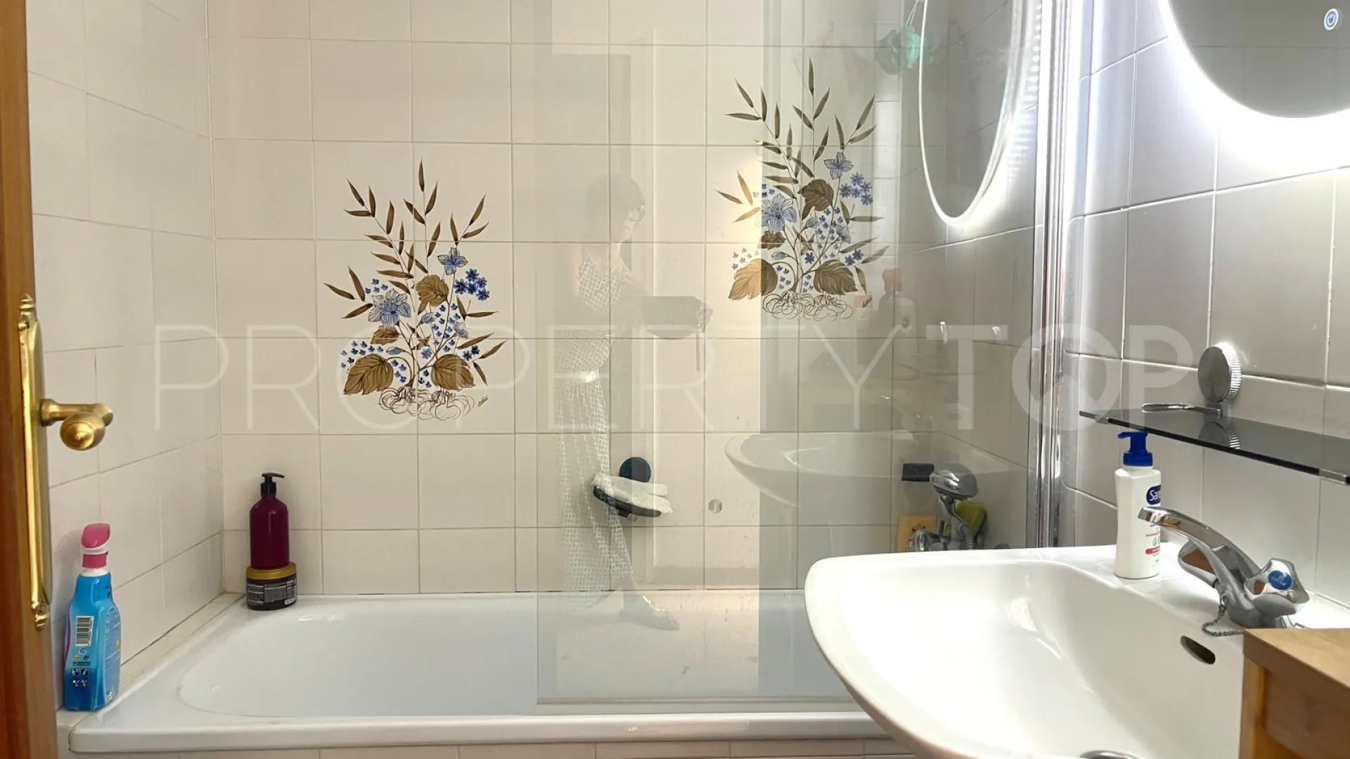 Se vende apartamento con 4 dormitorios en Roses
