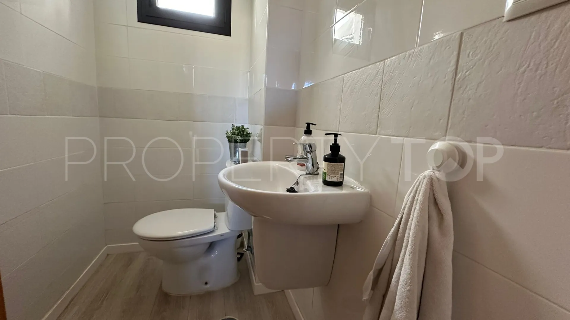For sale town house in Riviera del Sol with 3 bedrooms