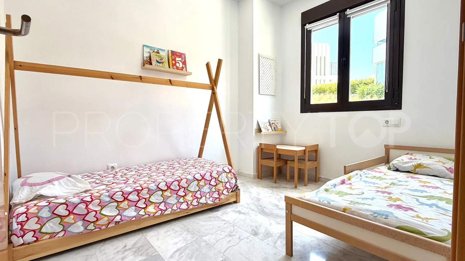 For sale town house in Riviera del Sol with 3 bedrooms