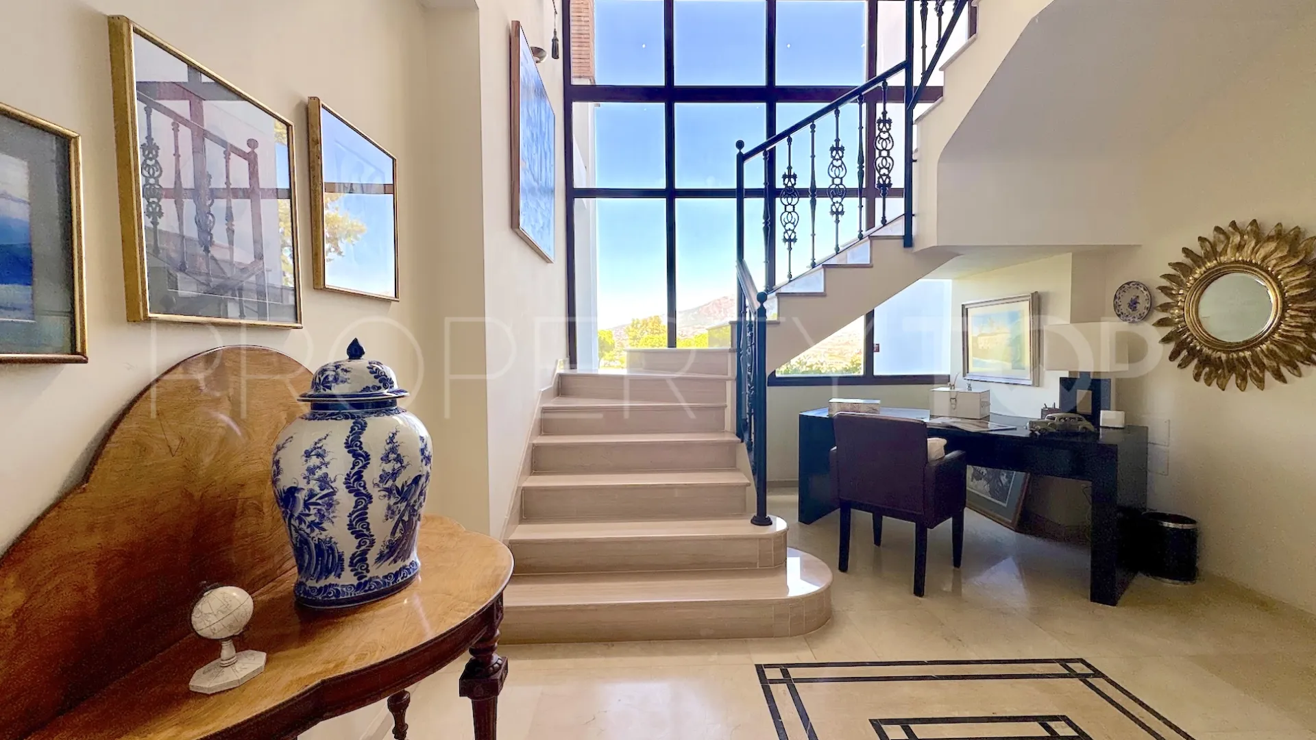 Se vende villa de 4 dormitorios en La Cala Golf Resort