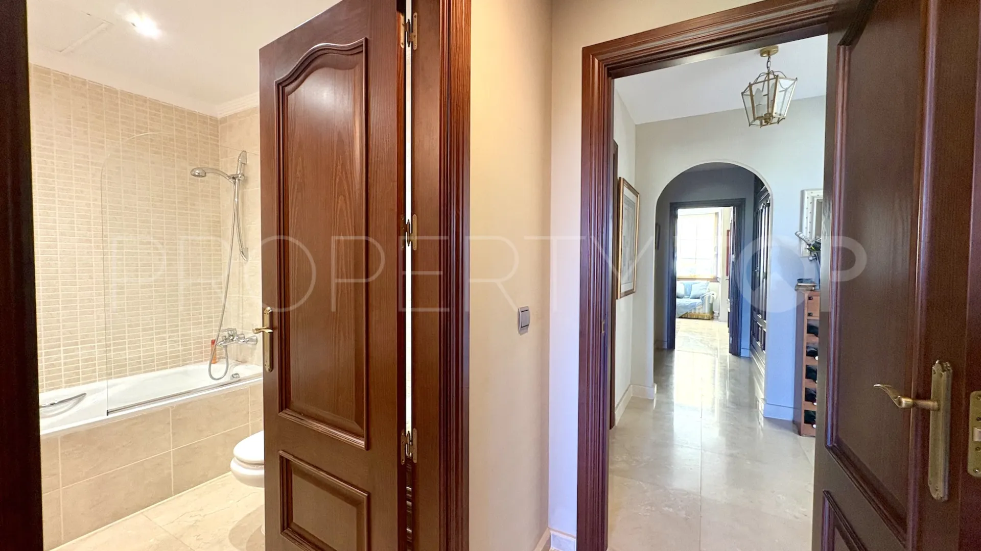 Se vende villa de 4 dormitorios en La Cala Golf Resort